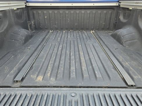 Used 2020 Nissan Titan SL w/ Moonroof Package image 30