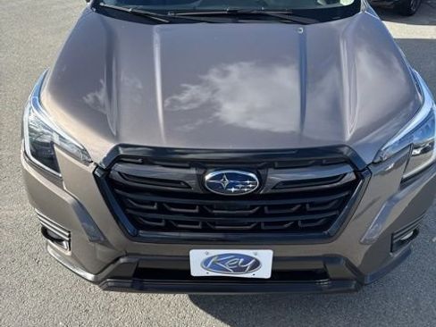 Used 2023 Subaru Forester Limited image 9