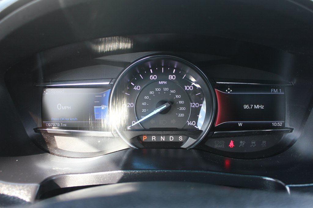 Used 2018 Ford Explorer XLT w/ Equipment Group 202A AWD/4WD image 11