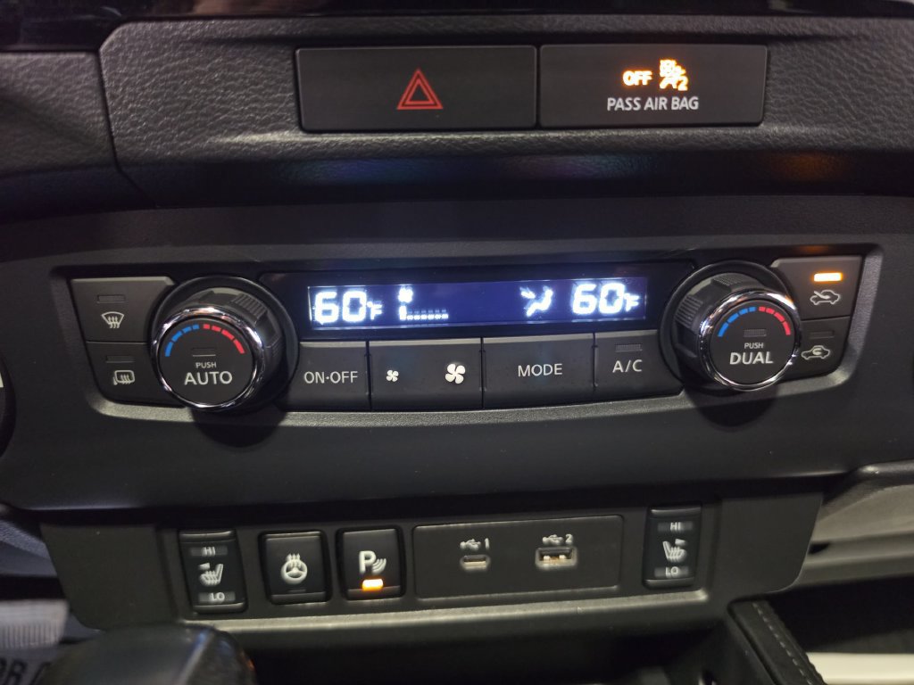 Used 2022 Nissan Frontier PRO-4X w/ Pro-4X Premium Package AWD/4WD image 17