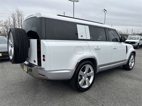 Used 2023 Land Rover Defender 130 First Edition image 5