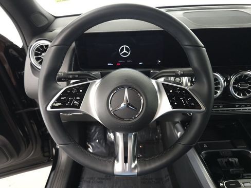 Certified 2026 Mercedes-Benz GLB 250 4MATIC image 11