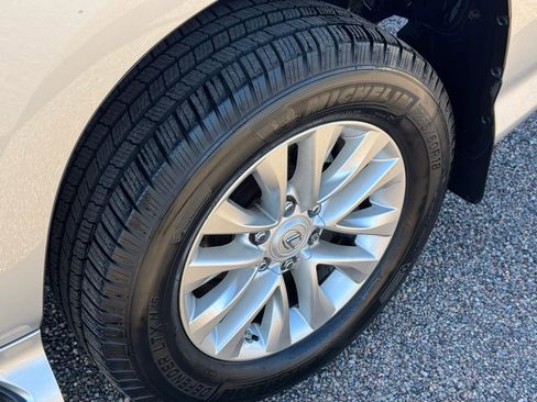 Used 2016 Lexus GX 460 w/ Premium Package image 9