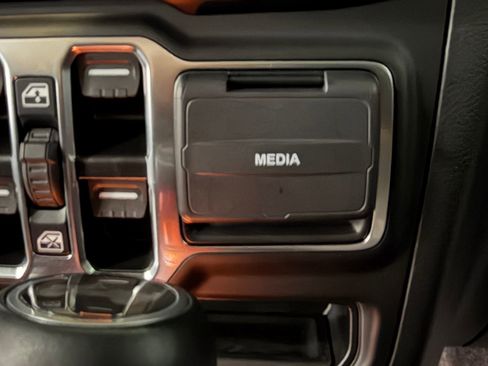 Used 2023 Jeep Wrangler Unlimited Sahara w/ Cold Weather Group image 31