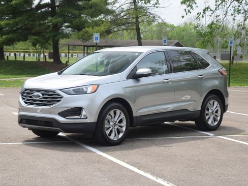 Used 2024 Ford Edge Titanium image 20