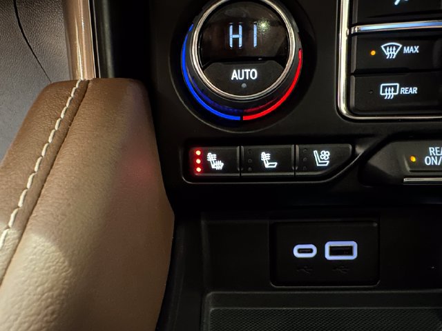 Used 2023 Chevrolet Tahoe High Country AWD/4WD image 14