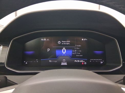 Used 2025 Volkswagen Jetta Sport image 16