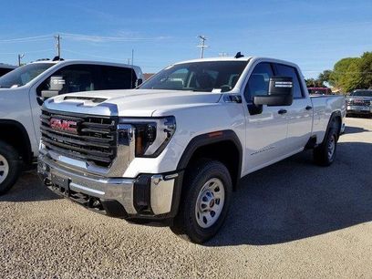 New 2025 GMC Sierra 2500 Pro w/ Convenience Package