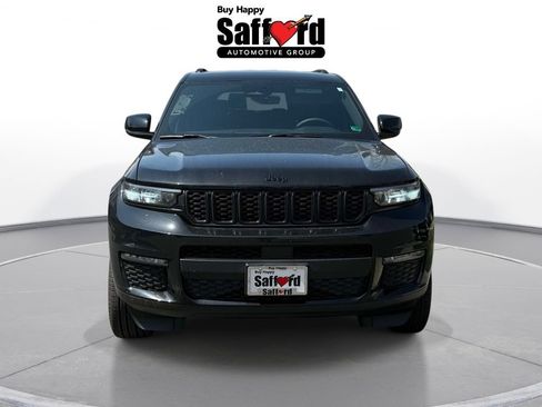 Used 2025 Jeep Grand Cherokee L Limited w/ Black Appearance Package AWD/4WD image 7