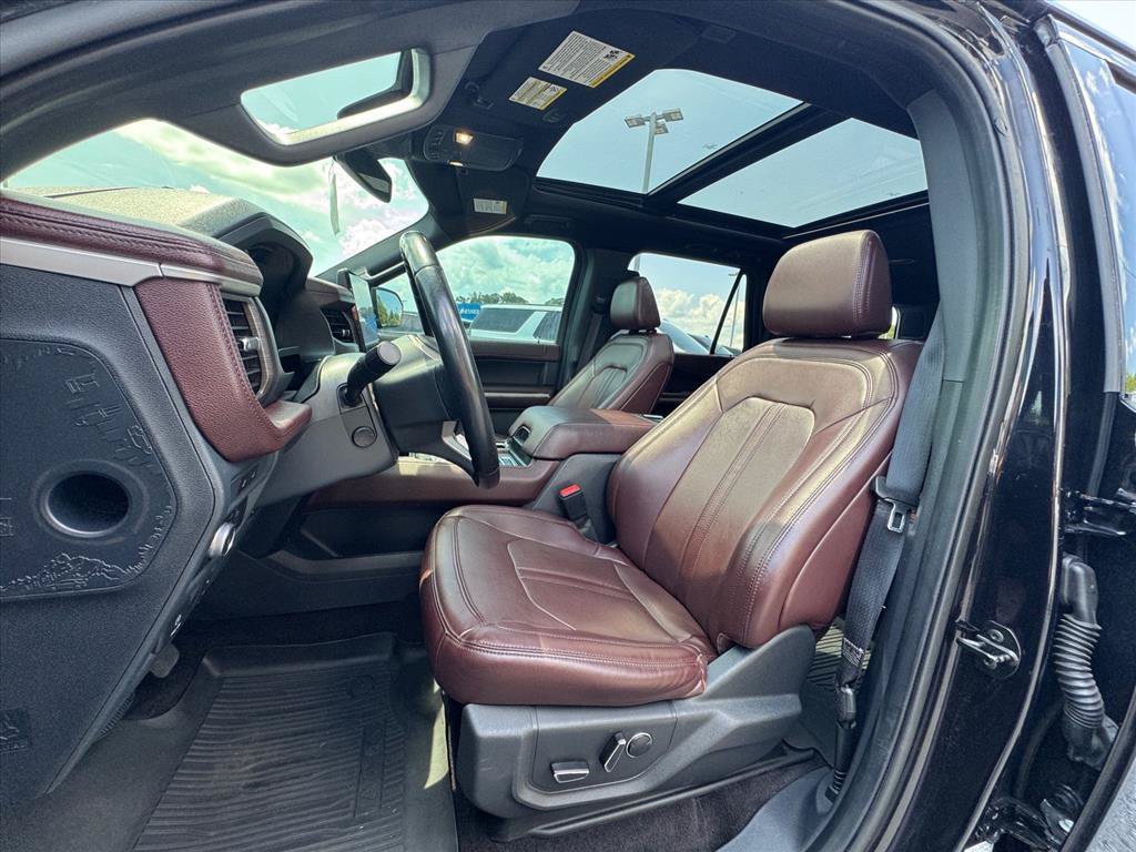 Used 2022 Ford Expedition Limited AWD/4WD image 17