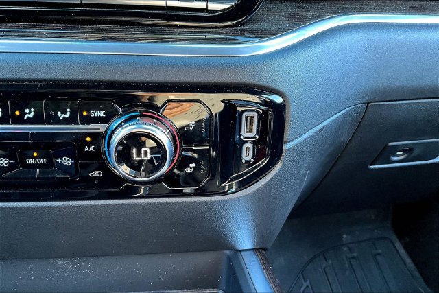 Used 2025 GMC Sierra 1500 Elevation AWD/4WD image 17