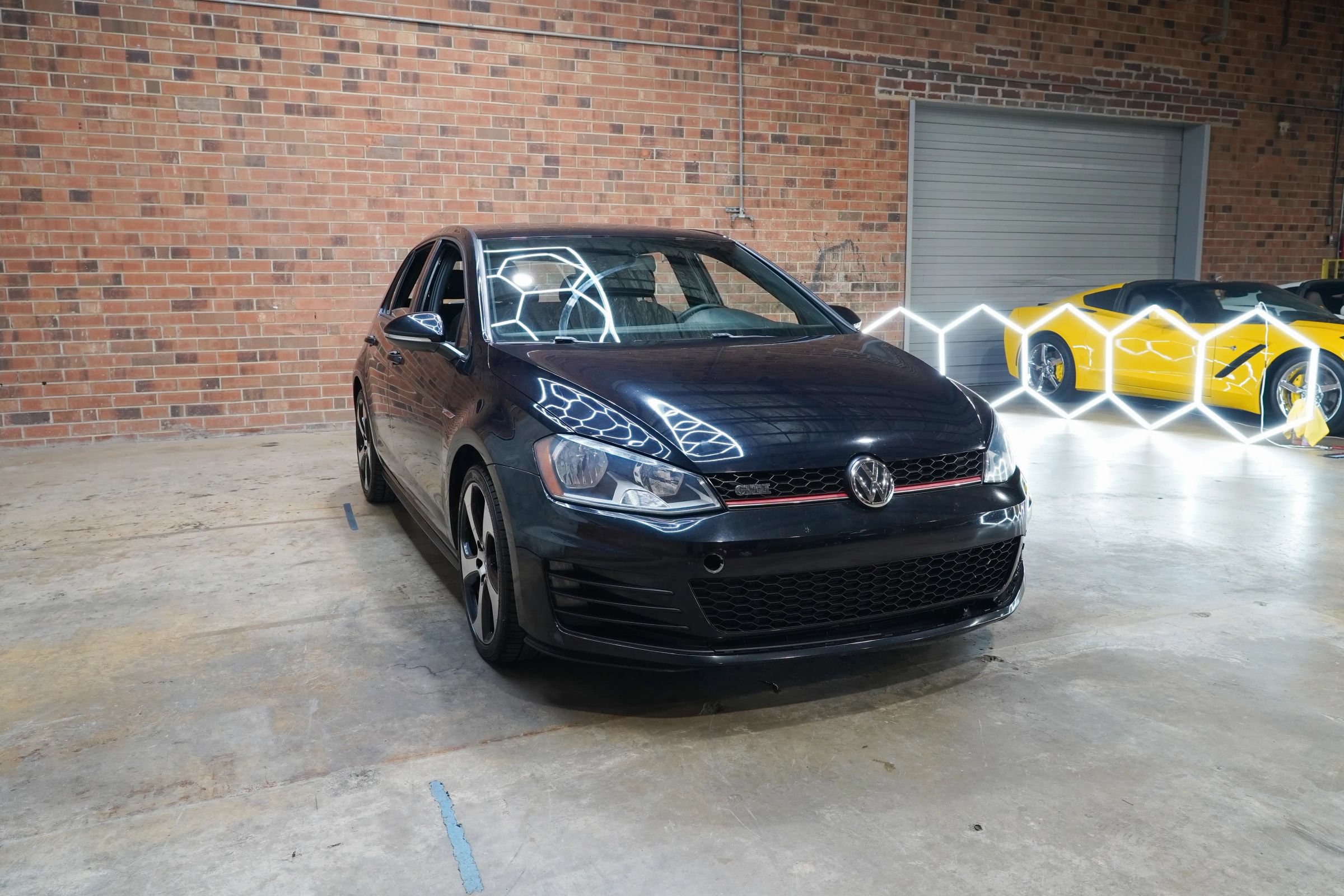 Used 2017 Volkswagen GTI S FWD image 4