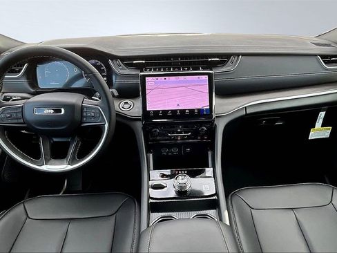 New 2025 Jeep Grand Cherokee L Limited image 6