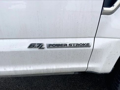 Used 2021 Ford F250 Platinum w/ FX4 Off-Road Package image 16