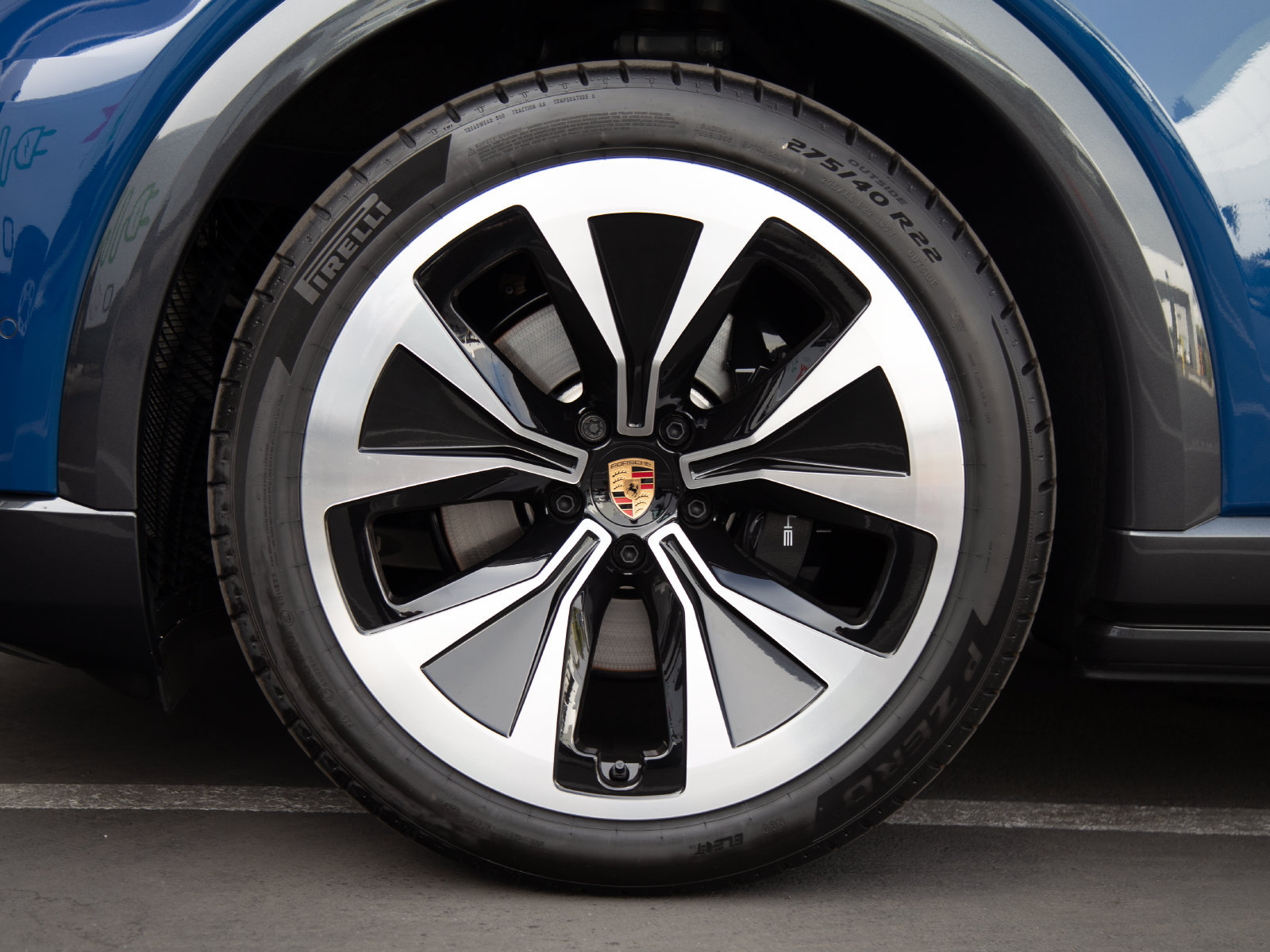 Used 2026 Porsche Cayenne Electric Coupe AWD/4WD image 12
