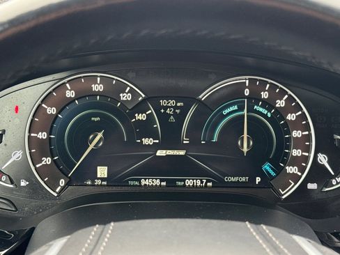 Used 2018 BMW 530e w/ Premium Package 2 image 24