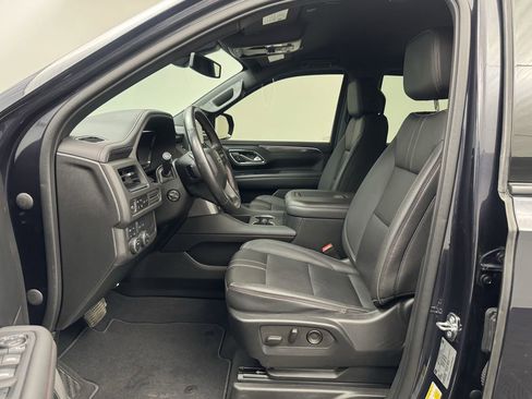 Used 2022 Chevrolet Suburban RST w/ Sport Performance Package image 10