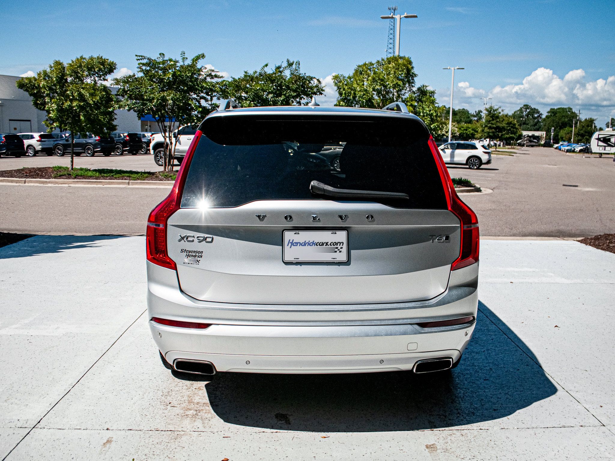 Used 2018 Volvo XC90 T6 Momentum w/ Convenience Package AWD/4WD image 9