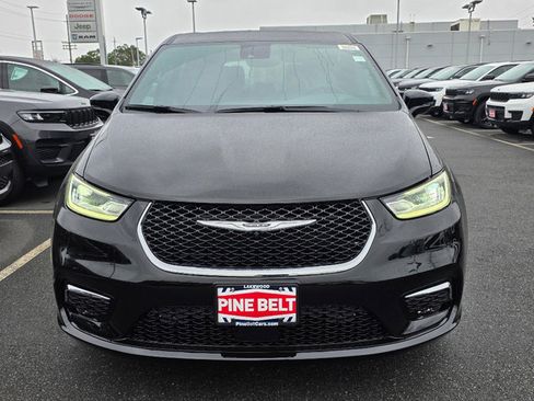 New 2026 Chrysler Pacifica Select image 7