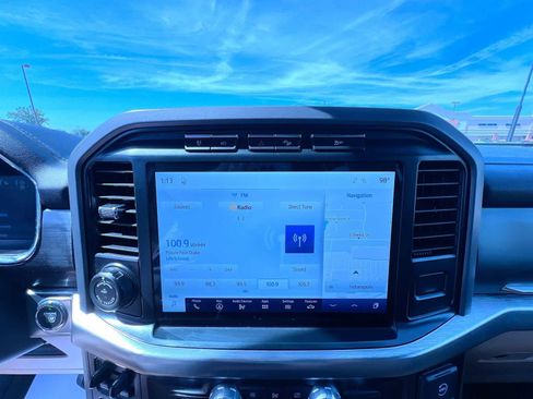 Used 2021 Ford F150 Lariat w/ Equipment Group 502A High AWD/4WD image 25