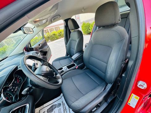 Used 2017 Chevrolet Cruze LT w/ Convenience Package FWD image 16
