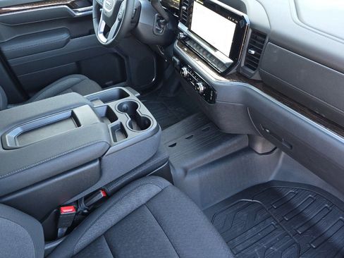 New 2026 GMC Sierra 1500 Elevation image 13