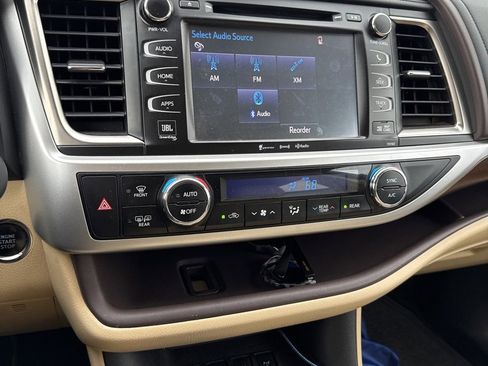 Used 2016 Toyota Highlander Limited image 8