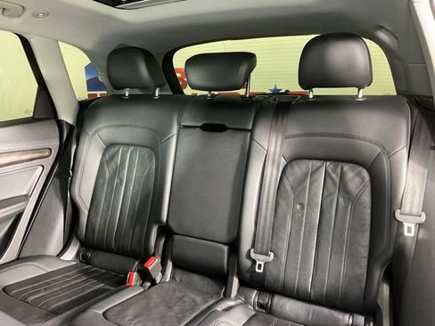Used 2018 Audi Q5 Prestige w/ Prestige Package image 16