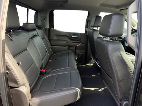 Used 2019 GMC Sierra 1500 SLT w/ SLT Premium Package AWD/4WD image 18