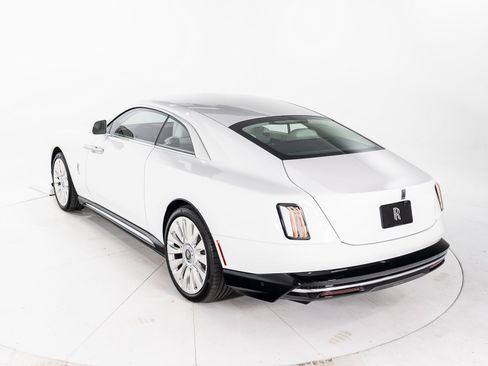 Used 2025 Rolls-Royce Spectre w/ Spectre Launch Package image 3