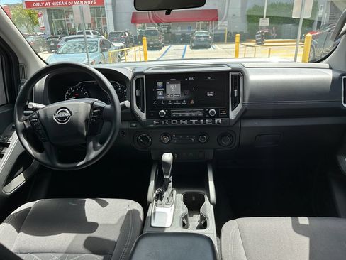 Used 2025 Nissan Frontier SV w/ Tow Package AWD/4WD image 20