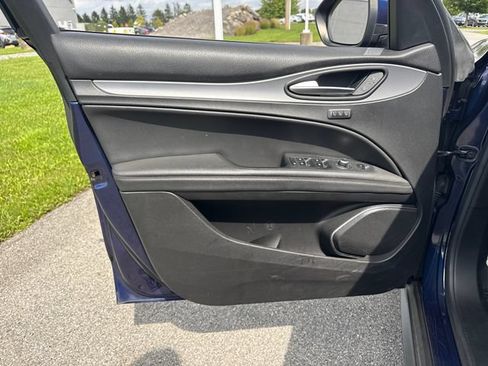 Used 2018 Alfa Romeo Stelvio Sport w/ Quick Order Package 22J Sport AWD/4WD image 20