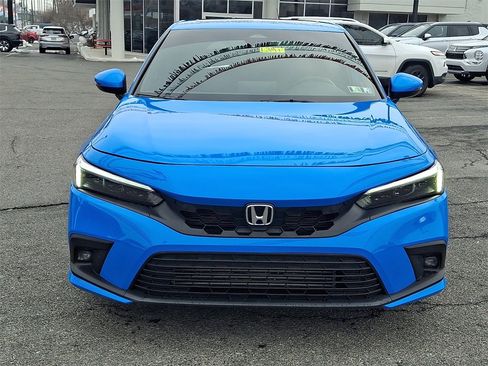 Used 2024 Honda Civic Sport Touring image 2