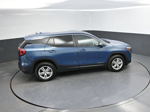 Used 2024 GMC Terrain SLE AWD/4WD image 33