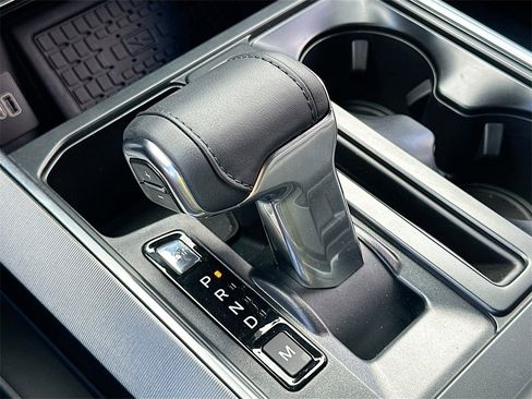 Used 2025 Ford F150 Platinum image 17