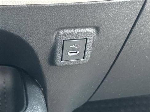 Used 2025 Toyota Corolla LE FWD image 28