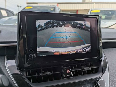 Used 2024 Toyota Corolla LE FWD image 19