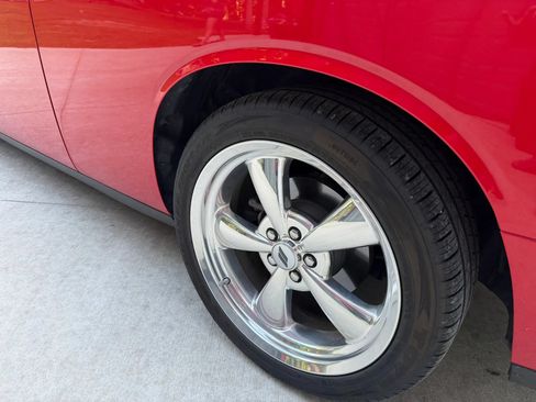 Used 2019 Dodge Challenger R/T RWD image 14