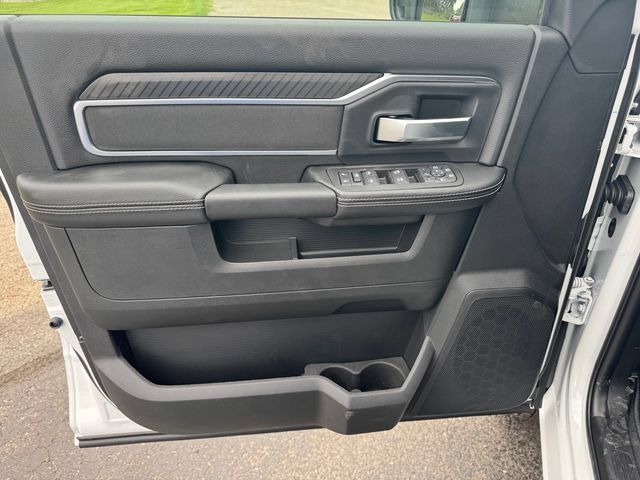New 2027 RAM 3500 Big Horn AWD/4WD image 21