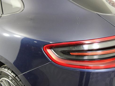 Used 2018 Porsche Macan Sport Edition image 31