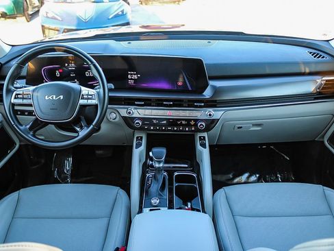 Used 2025 Kia Telluride S image 12