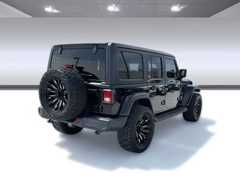 Used 2020 Jeep Wrangler Unlimited Sahara AWD/4WD image 8