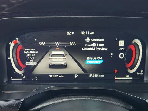 Used 2024 Nissan Pathfinder Platinum FWD image 17