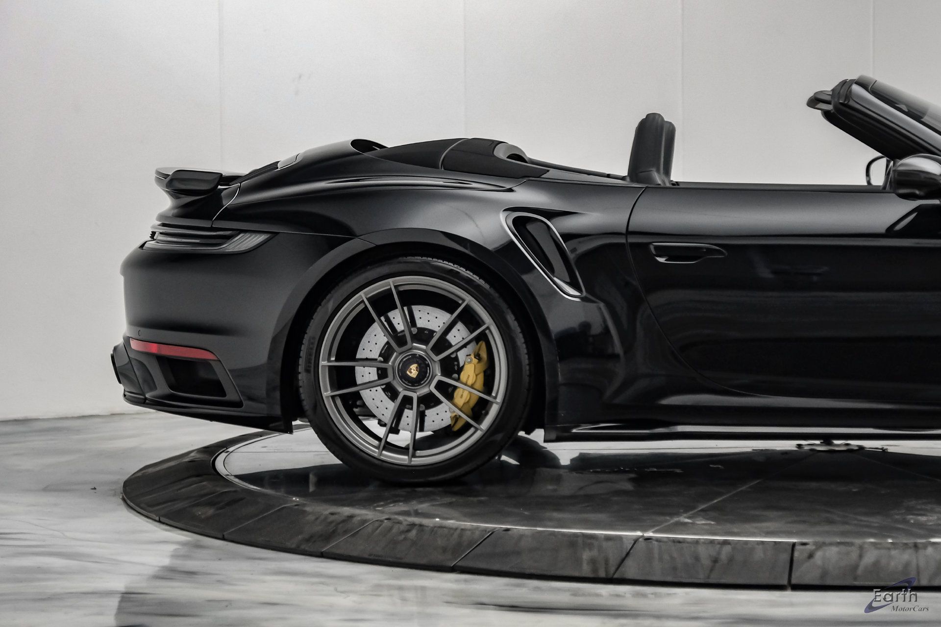 Used 2025 Porsche 911 Turbo S w/ Exterior Sport Package AWD/4WD image 28