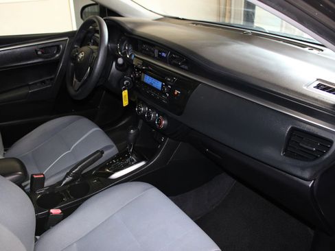 Used 2014 Toyota Corolla L FWD image 24