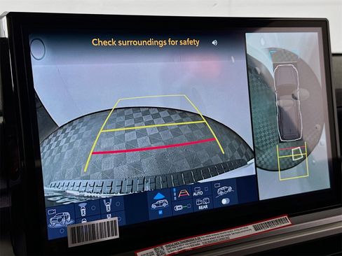 Used 2025 Toyota 4Runner TRD Off-Road Premium w/ Tow Technology Package image 9