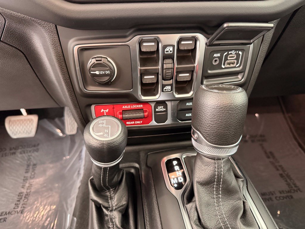 Used 2026 Jeep Gladiator Mojave AWD/4WD image 14