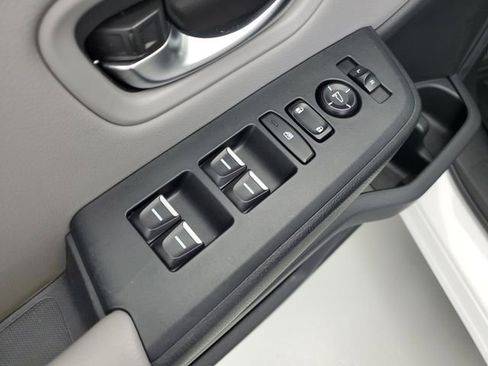 Used 2024 Honda Pilot Touring image 21