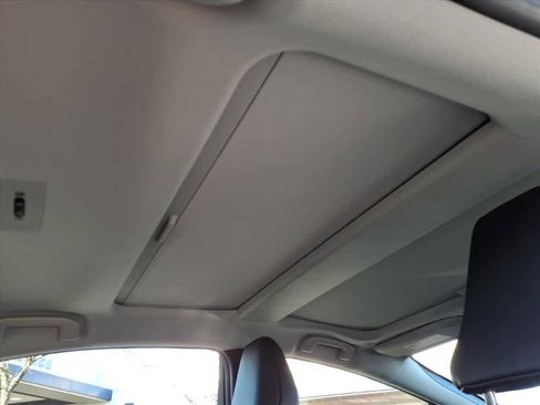 Used 2025 Toyota Prius AWD image 13