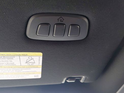 Used 2024 Lincoln Navigator Premiere AWD/4WD image 33